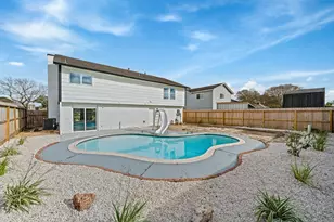 713 Sugar Hill Dr, La Porte, TX 77571 - Photo 2