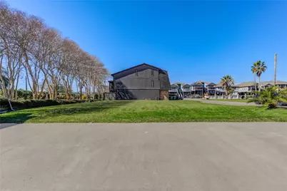 2102 Todville Road, Seabrook, TX 77586 - Photo 4