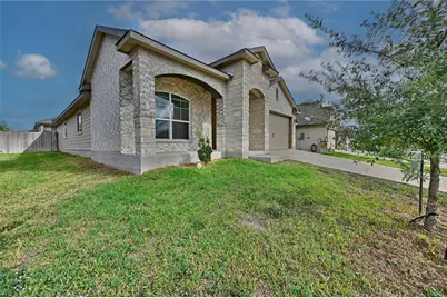 1010 Fannin Street, Brenham, TX 77833 - Photo 2