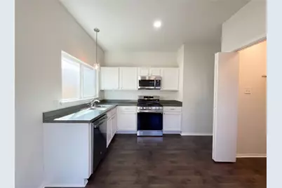 6434 Provident Green Drive, Katy, TX 77449 - Photo 2