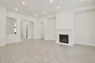 13207 Westmont Heights Ln, Houston, TX 77044 - Photo 10