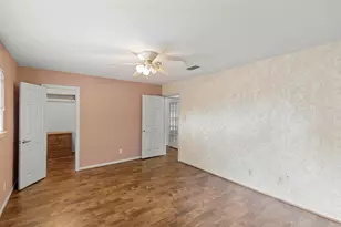 9106 Sharpview Dr, Houston, TX 77036 - Photo 16