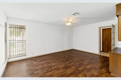 9106 Sharpview Drive, Houston, TX 77036 - Photo 2