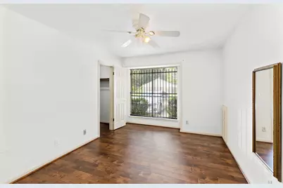9106 Sharpview Drive, Houston, TX 77036 - Photo 10