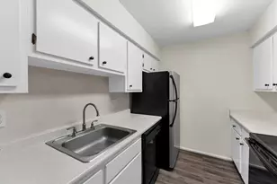 1100 Augusta Dr, Houston, TX 77057 - Photo 10