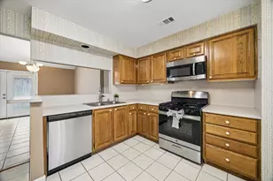 12827 Sandri Ln, Houston, TX 77077 - Photo 10