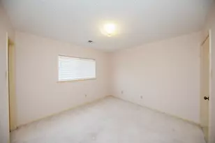 13211 Rosstown Dr, Sugar Land, TX 77478 - Photo 20