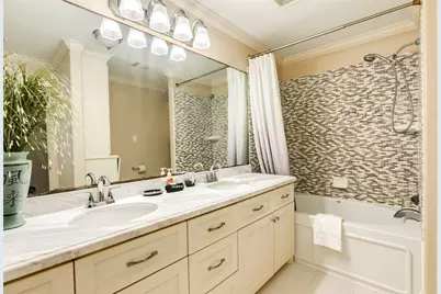 1418 Avenue M 1/2, Galveston, TX 77550 - Photo 34