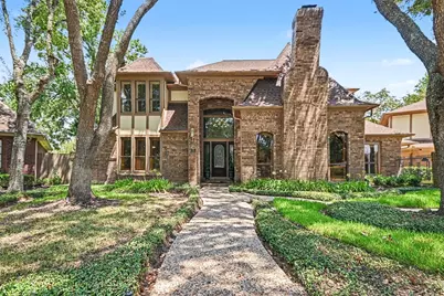 315 Oakview Circle, El Lago, TX 77586 - Photo 2