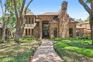 315 Oakview Cir, El Lago, TX 77586 - Photo 2