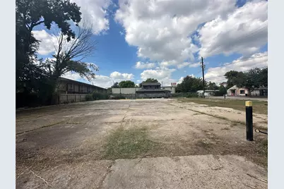 4212 Lyons Avenue, Houston, TX 77020 - Photo 2