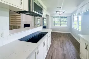 912 Robinson Rd, La Porte, TX 77571 - Photo 10