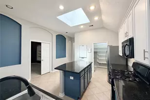 13822 Parkers Cove Ct, Houston, TX 77044 - Photo 8