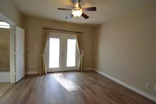 9006 Harbor Hills Dr E, Houston, TX 77054 - Photo 12