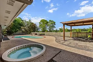 15319 Diana Ln, Houston, TX 77062 - Photo 38