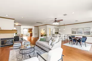 2729 Lighthouse Dr, Houston, TX 77058 - Photo 10