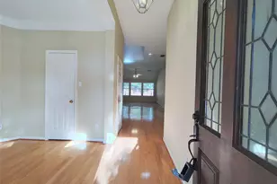 818 Presley Way, Sugar Land, TX 77479 - Photo 2