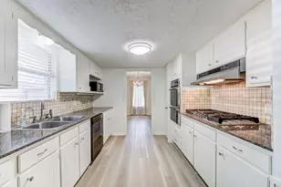 3334 Spring Valley Rd, Houston, TX 77080 - Photo 12