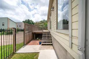 2402 Intrepid Way, League City, TX 77573 - Photo 10