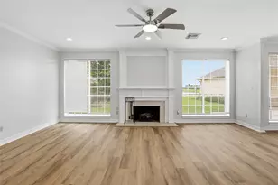 4919 Avondale Dr, Sugar Land, TX 77479 - Photo 4