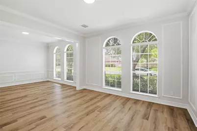 4919 Avondale Drive, Sugar Land, TX 77479 - Photo 10