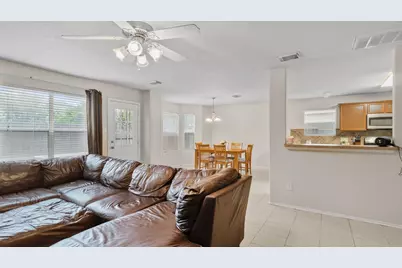 12707 Sandbur Valley Way, Houston, TX 77045 - Photo 6