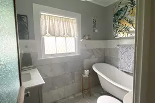 693 N 23rd St, Beaumont, TX 77706 - Photo 12