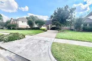 12515 Piping Rock Dr, Houston, TX 77077 - Photo 2