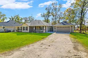 411 Resort Dr, Livingston, TX 77351 - Photo 8