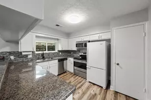 17734 Seven Pines Dr, Spring, TX 77379 - Photo 8