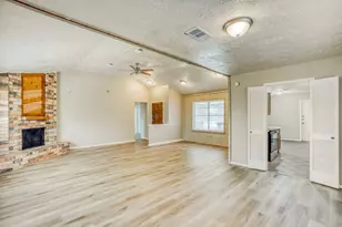 8403 Quail Burg Ln, Houston, TX 77489 - Photo 6