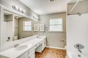8403 Quail Burg Ln, Houston, TX 77489 - Photo 12