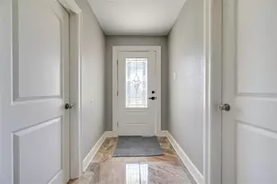 8915 Klondike St, Houston, TX 77075 - Photo 2