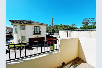 939 Queen Annes Road, Houston, TX 77024 - Photo 40