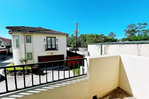 939 Queen Annes Rd, Houston, TX 77024 - Photo 40