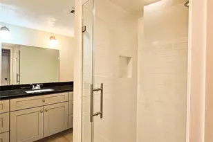 1370 Country Pl Dr, Houston, TX 77079 - Photo 12
