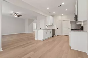 21555 Bluebonnet Bay Dr, Magnolia, TX 77354 - Photo 4