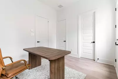 5705 Dolores Street #B, Houston, TX 77057 - Photo 6