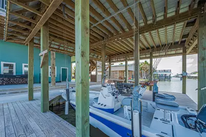 1126 Island Boulevard, Crystal Beach, TX 77650 - Photo 40