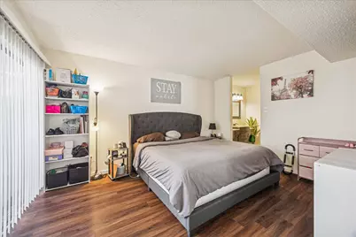 6317 Peacock Hills Drive, Houston, TX 77035 - Photo 4