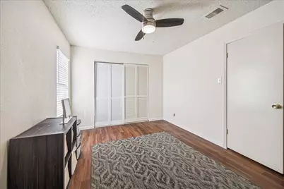 6317 Peacock Hills Drive, Houston, TX 77035 - Photo 10