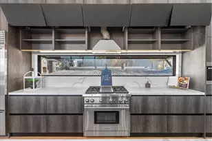 516 Reinerman St, Houston, TX 77007 - Photo 12