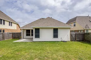 218 San Marcos Dr, Baytown, TX 77523 - Photo 6