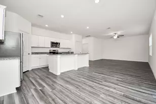 7810 Carrotwood Ct, Houston, TX 77049 - Photo 4