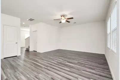 7810 Carrotwood Court, Houston, TX 77049 - Photo 16