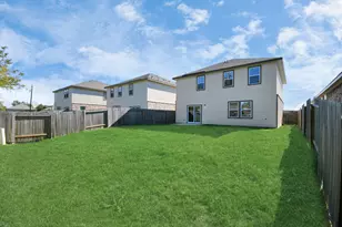 7810 Carrotwood Ct, Houston, TX 77049 - Photo 2