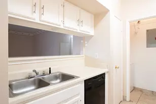 6500 Harbor Town Dr, Houston, TX 77036 - Photo 10