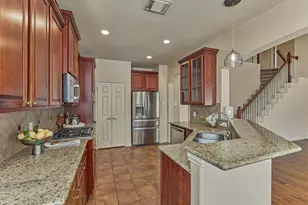 66 W Frontera Cir, The Woodlands, TX 77382 - Photo 14