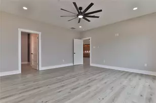 13031 Jolly Roger Dr, Freeport, TX 77541 - Photo 20