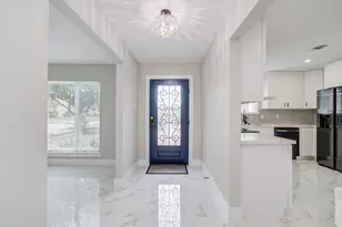 6335 Portal Dr, Houston, TX 77096 - Photo 12